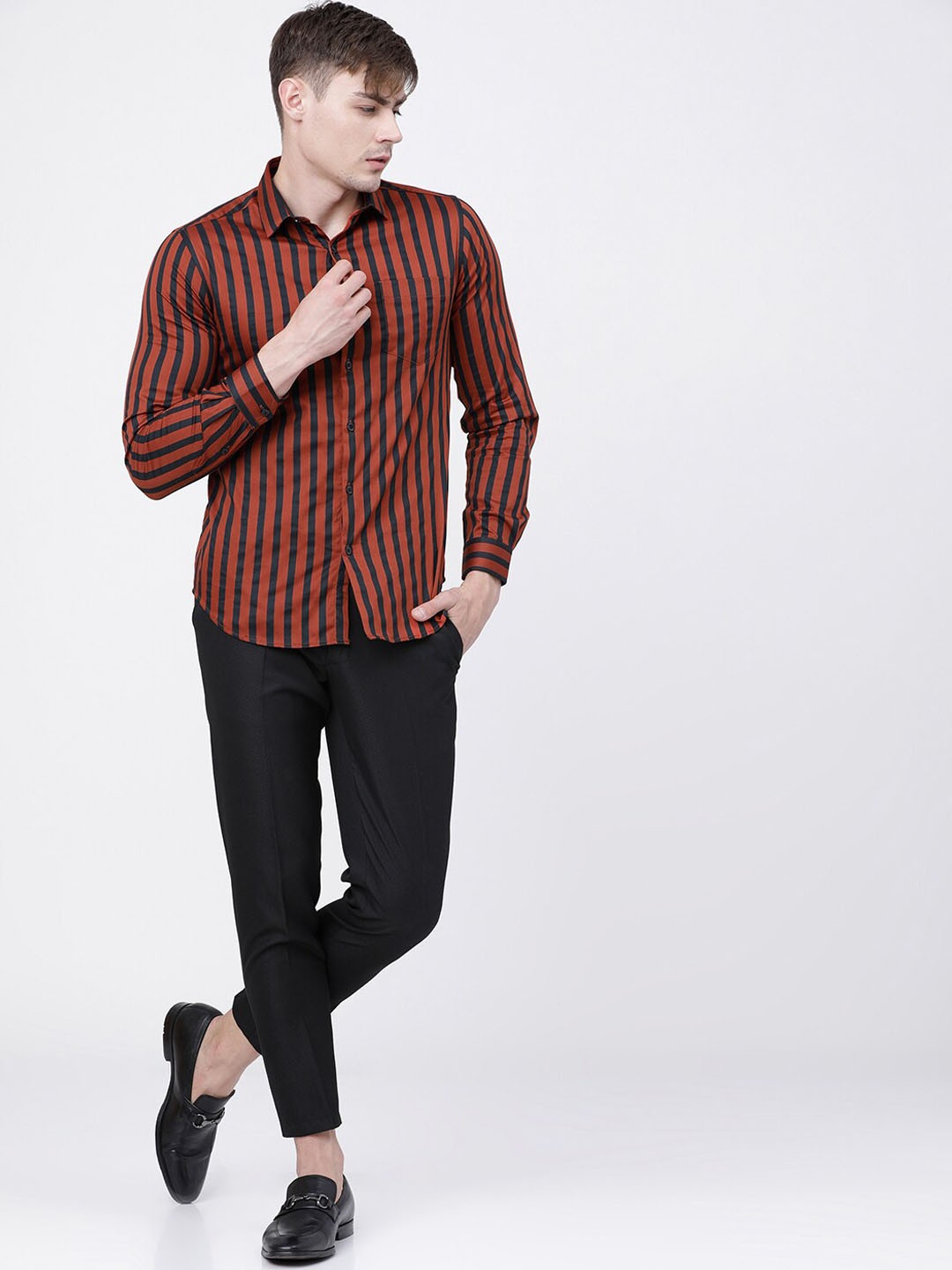 HIGHLANDER Men Rust Red & Navy Blue Slim Fit Striped Casual Shirt