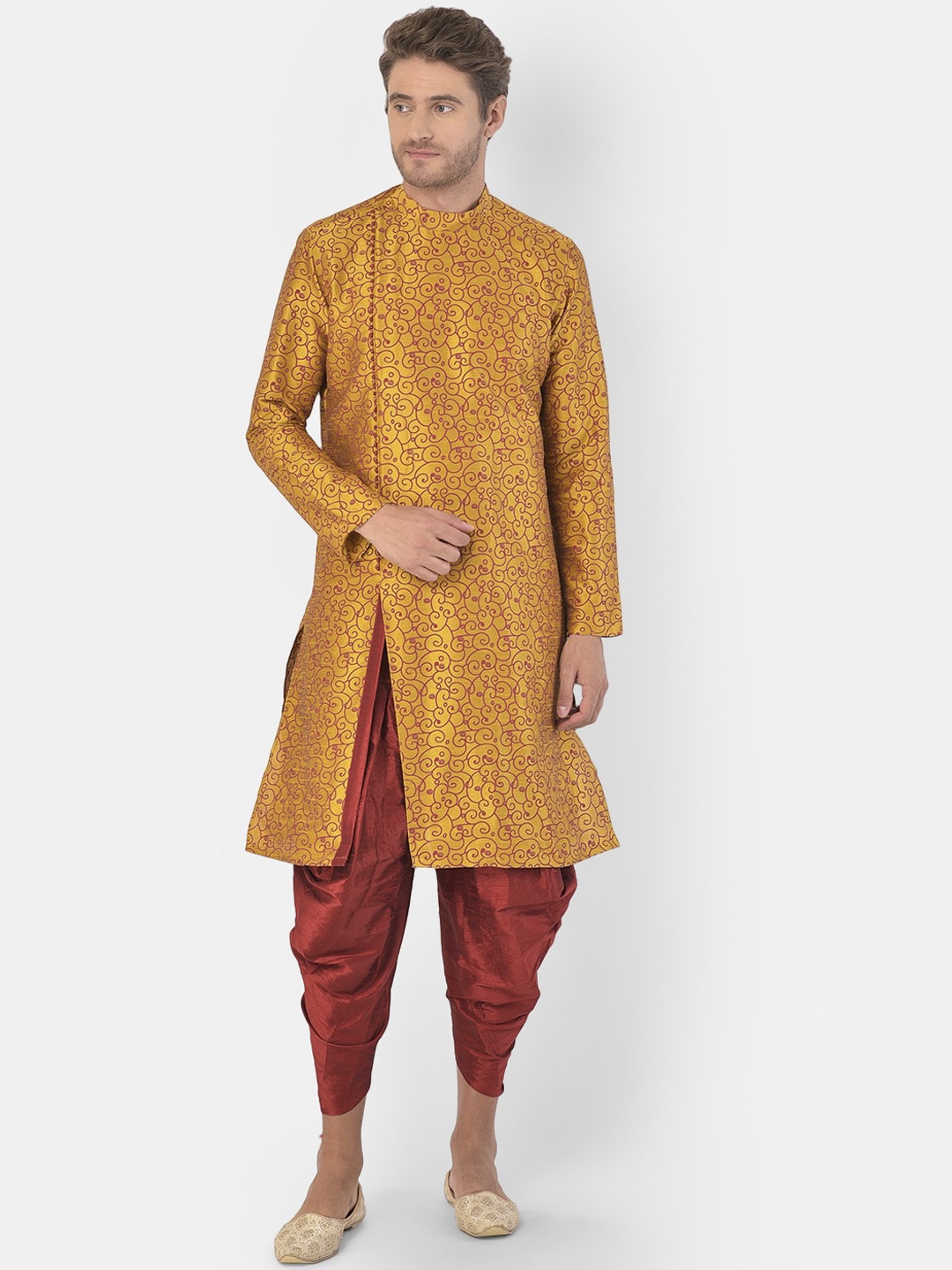 

DEYANN Men Yellow & Red Self Design Kurta with Patiala
