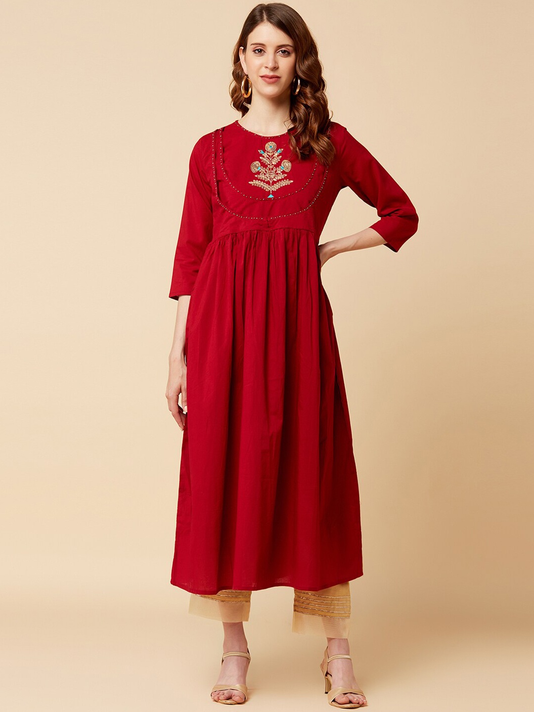 

Varanga Women Maroon Geometric Thread Work Kurta