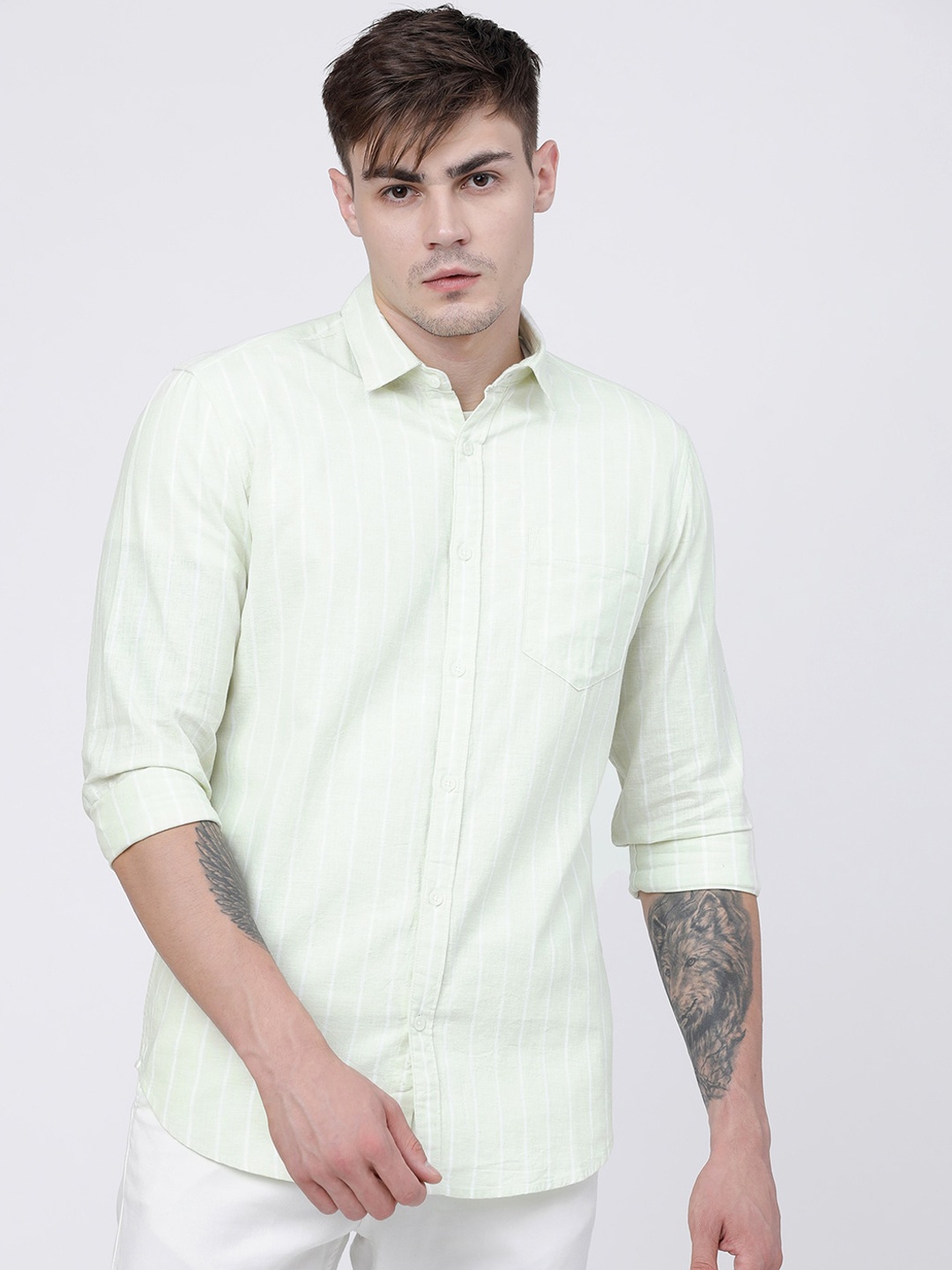

HIGHLANDER Men Green & White Slim Fit Striped Casual Shirt