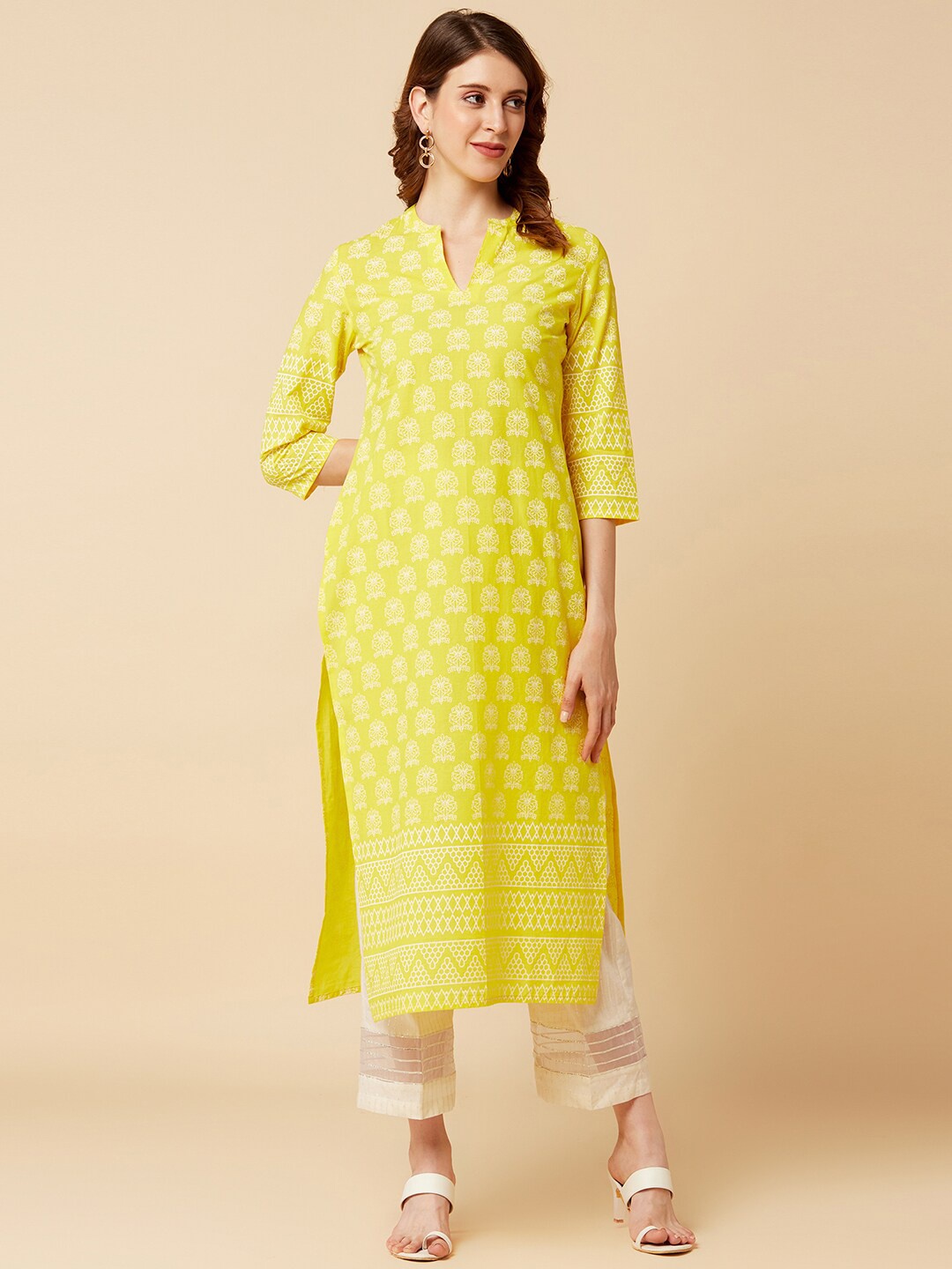 

Varanga Women Yellow Ethnic Motifs Printed Kurta