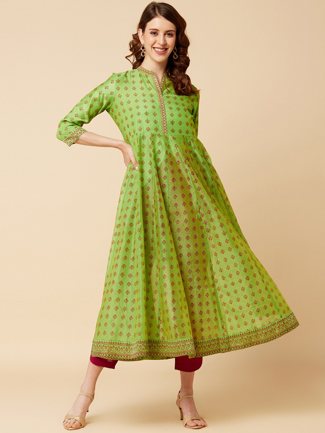 

Varanga Women Green Ethnic Motifs Printed Chanderi Silk Chanderi Silk Anarkali Kurta