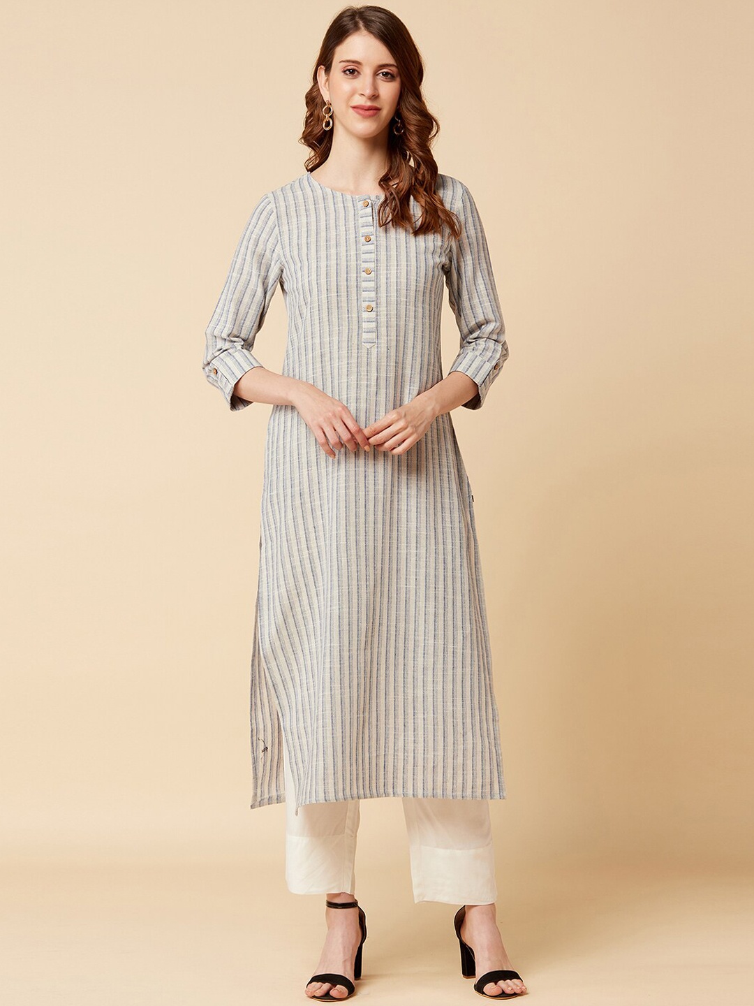 

KSUT Women Grey Striped Kurta with Trousers