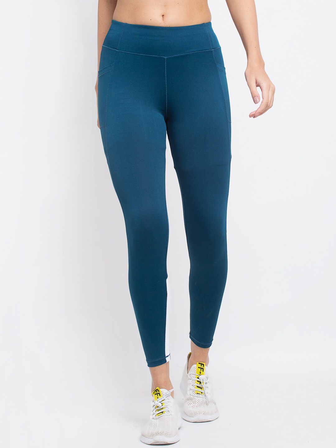 

PERFKT-U Women Blue & White Solid Rapid-Dry Tights