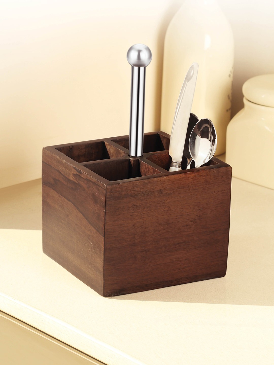 

WOODSMYTHS Brown & Silver-Toned Cutlery Holder with Stainless Steel Handle