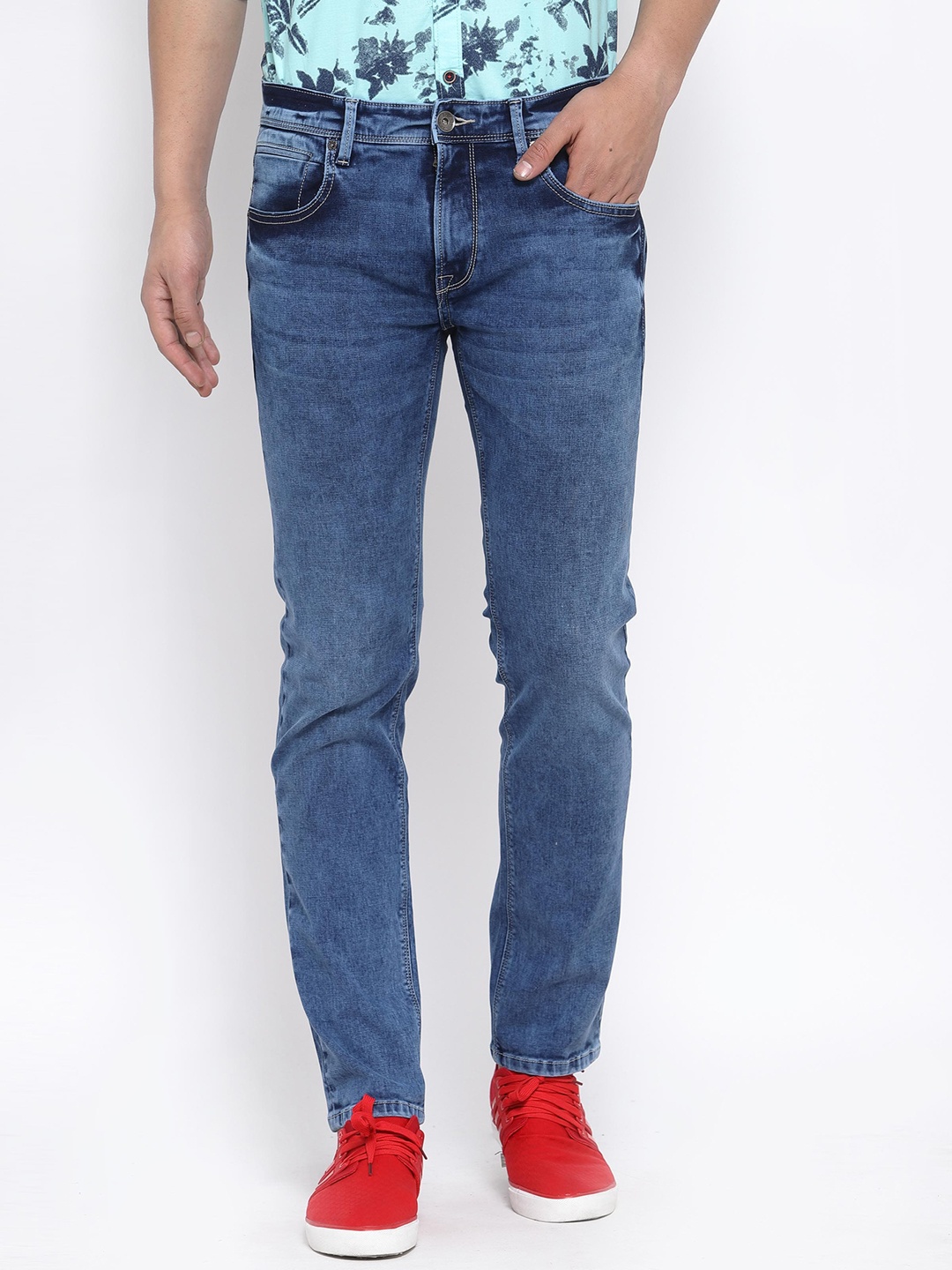 

Pepe Jeans Men Blue Tapered Fit Low-Rise Light Fade Stretchable Jeans