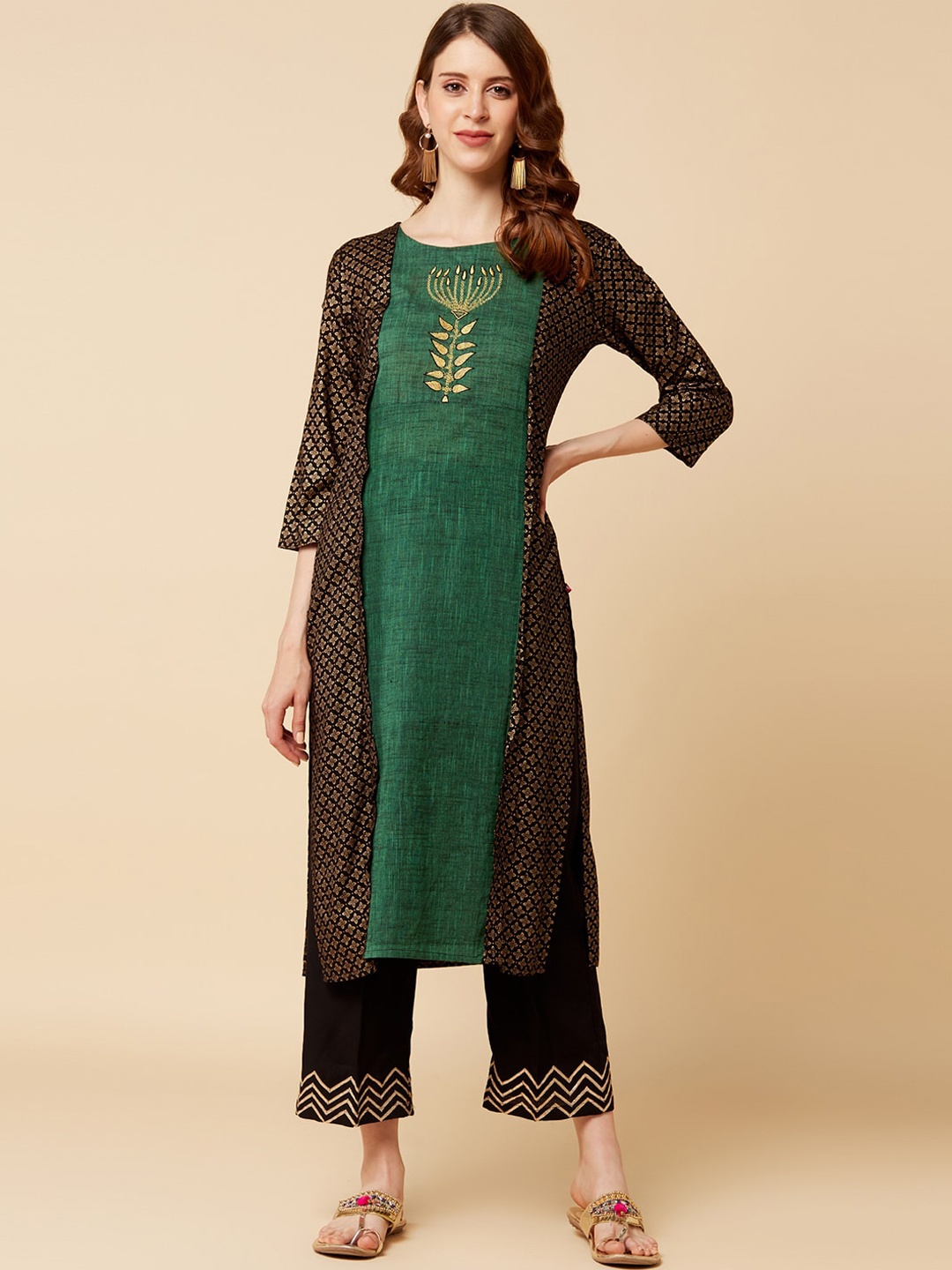 

Varanga Women Green & Brown Geometric Printed Handloom Kurta