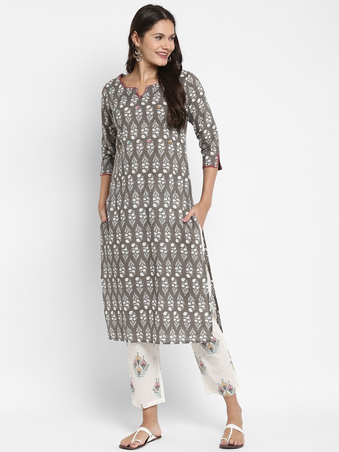 

Vbuyz Women Grey & White Printed Mirror Work Kurta with Trousers