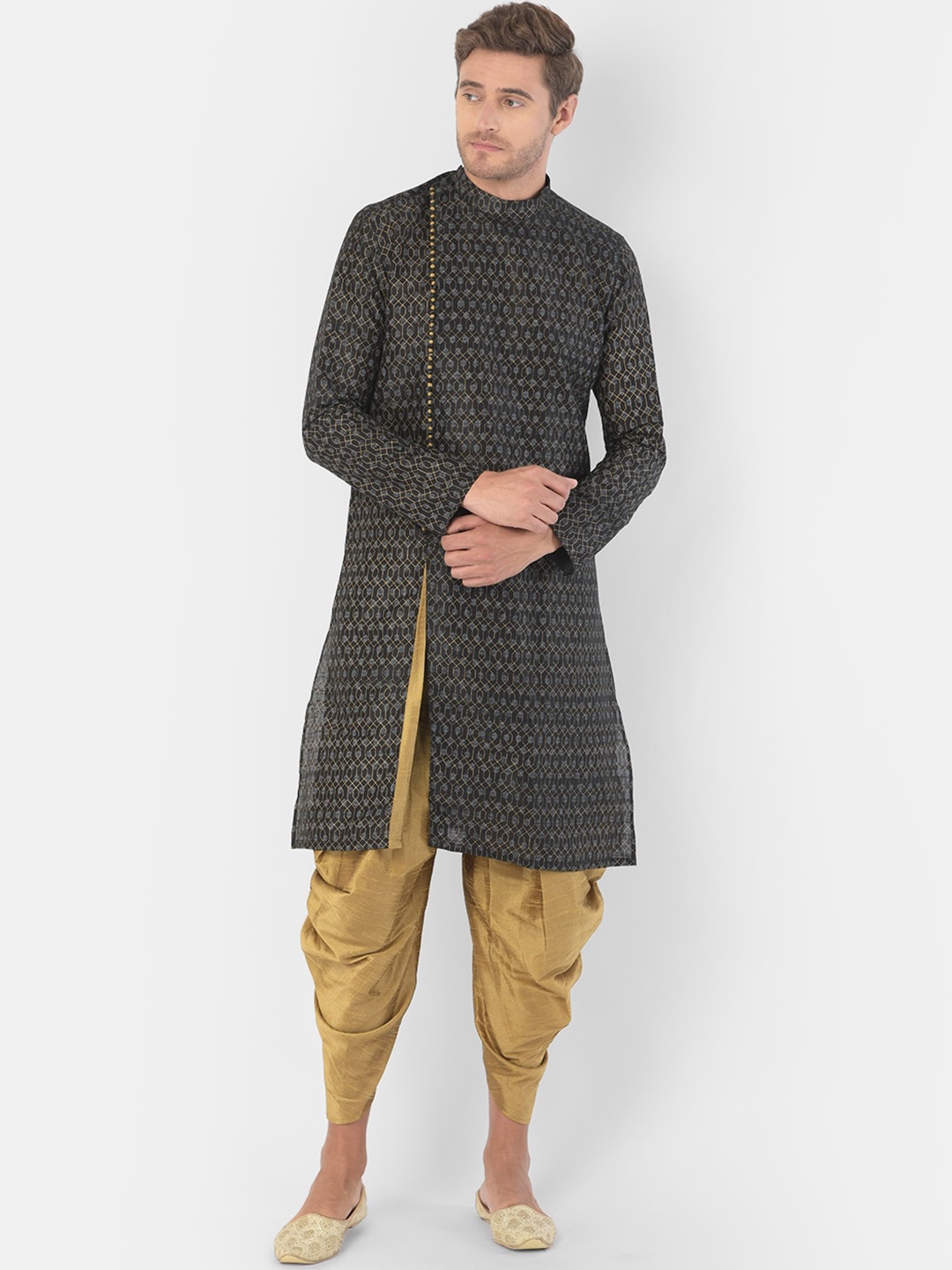 

DEYANN Men Black & Gold-Toned Woven Design Kurta with Dhoti Pants
