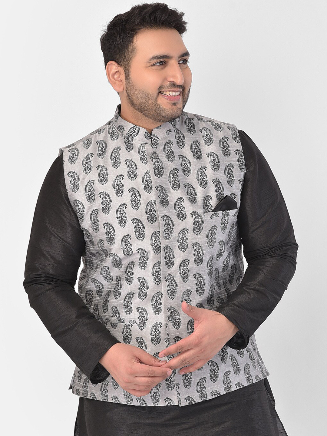 

DEYANN PLUS Men Silver-Coloured & Black Printed Nehru Jacket