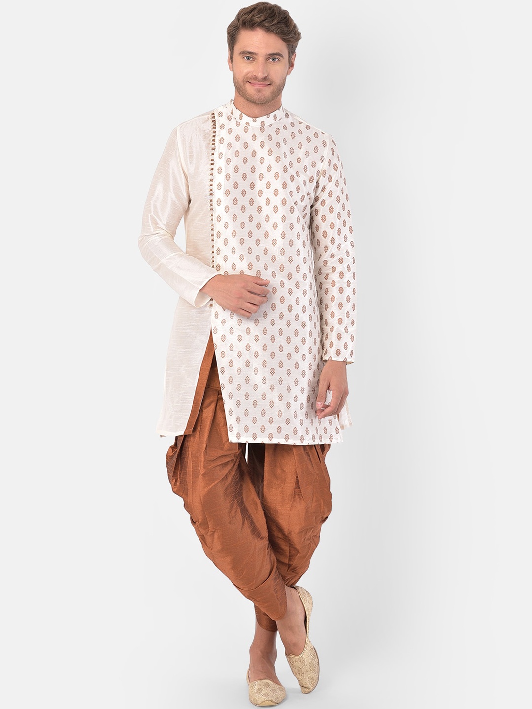 

DEYANN Men Off White Ethnic Motifs Printed Regular Straight Dupion Silk Kurta Set
