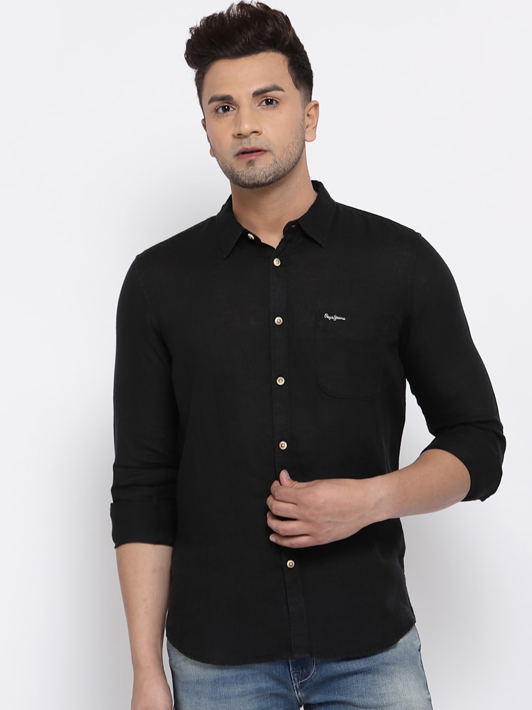 

Pepe Jeans Men Black Pure Linen Solid Casual Shirt