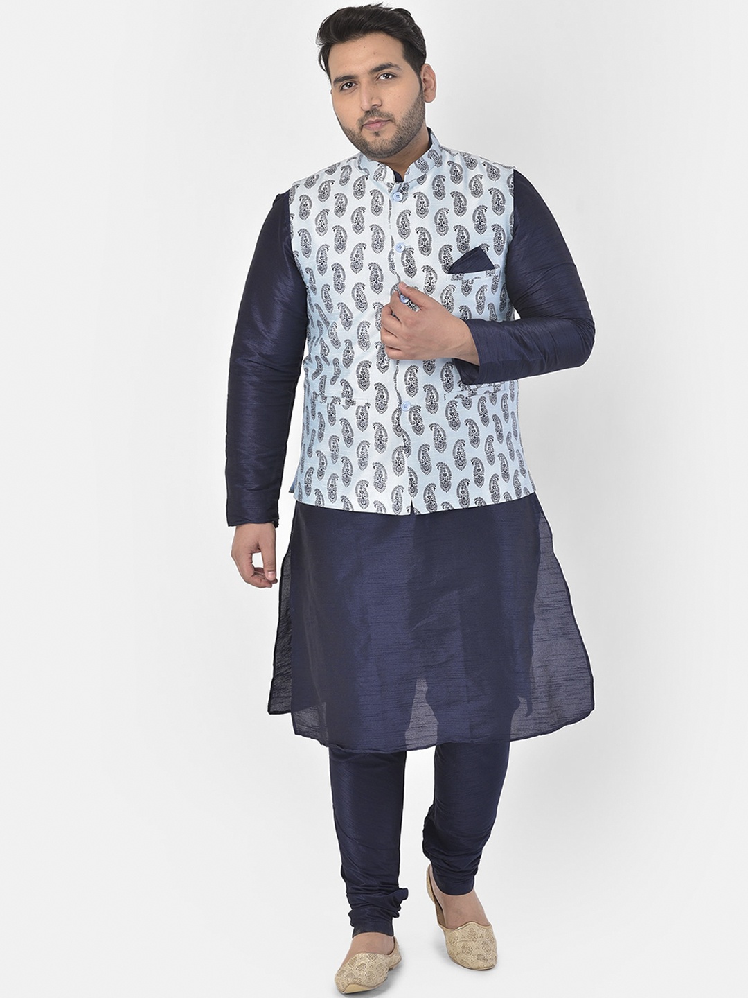 

DEYANN PLUS Men Navy Blue Solid Kurta with Pyjamas