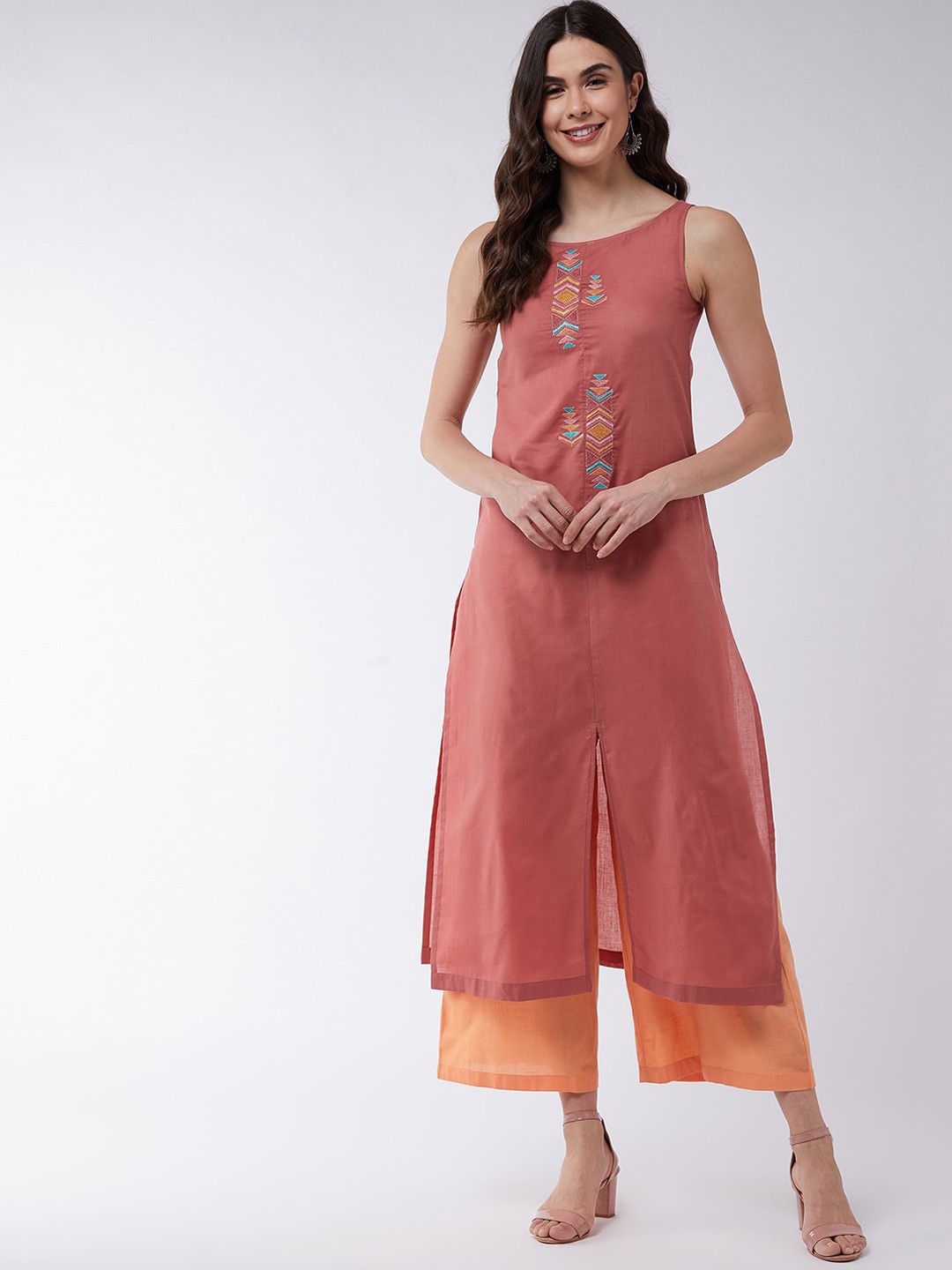 

Pannkh Women Pink Embroidered Pure Cotton Kurta with Trousers