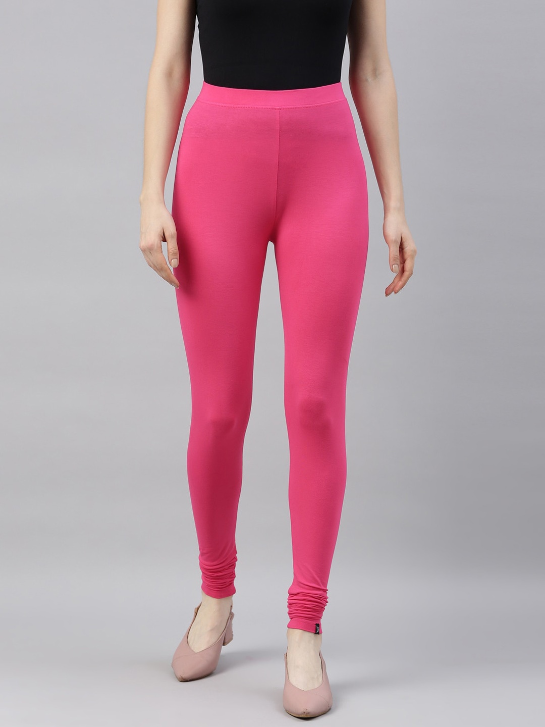 

TWIN BIRDS Women Pink Solid Churidar-Length Leggings