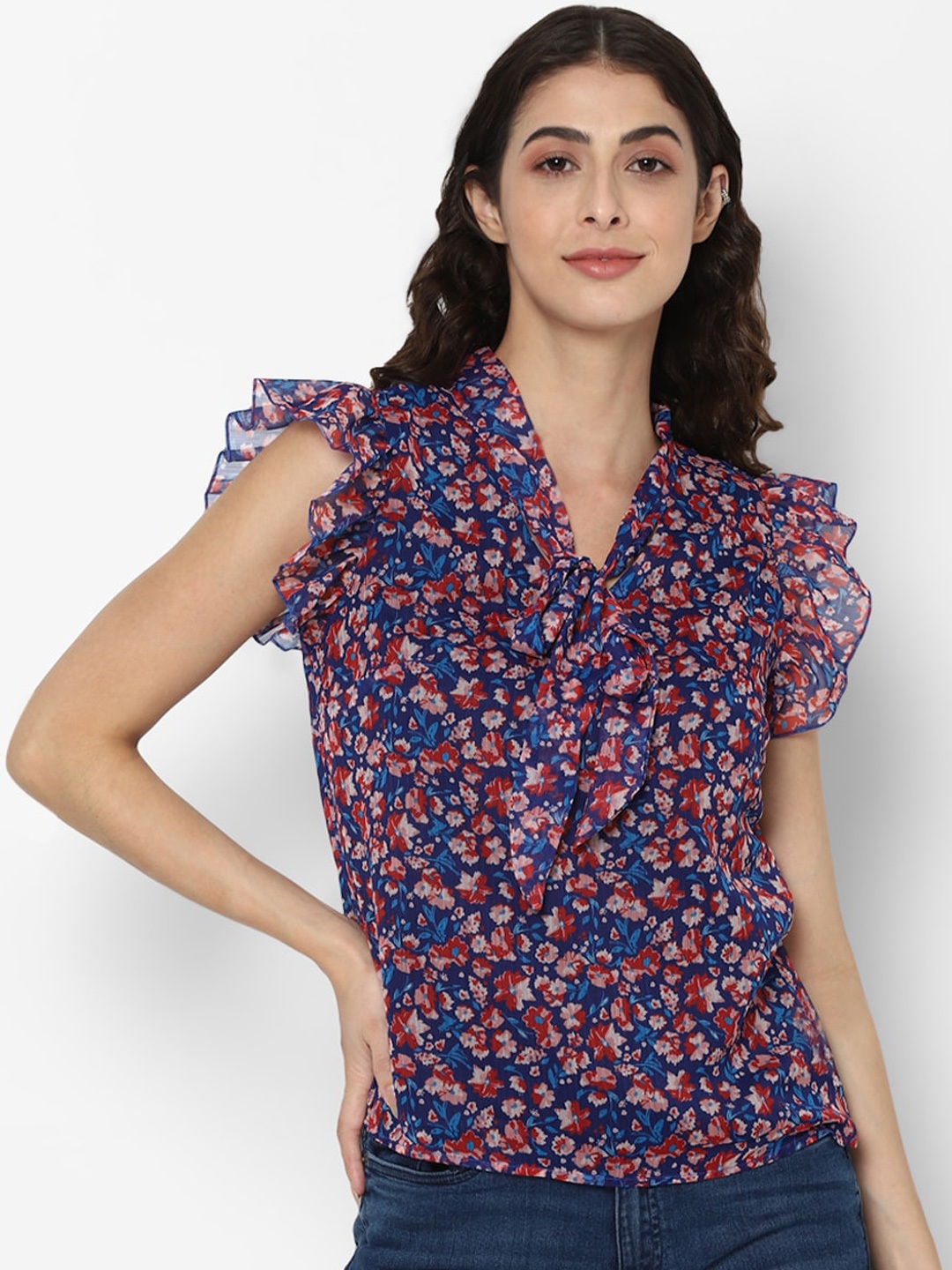

Allen Solly Woman Pink & Blue Floral V-Neck Top