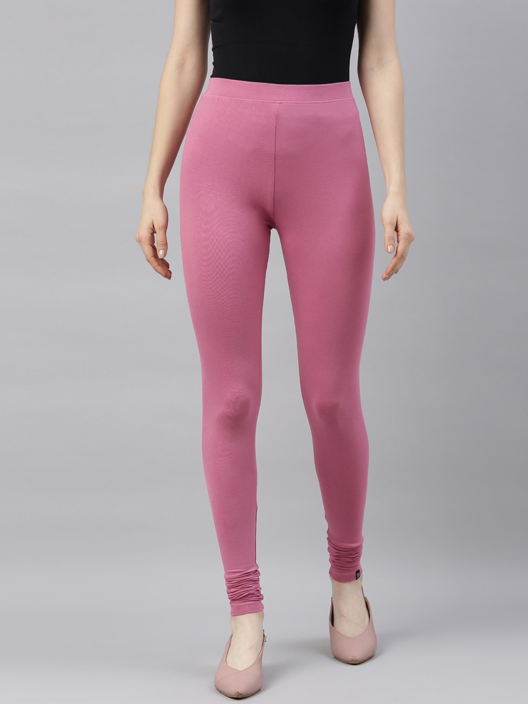 

TWIN BIRDS Women Pink Solid Churidar-Length Leggings