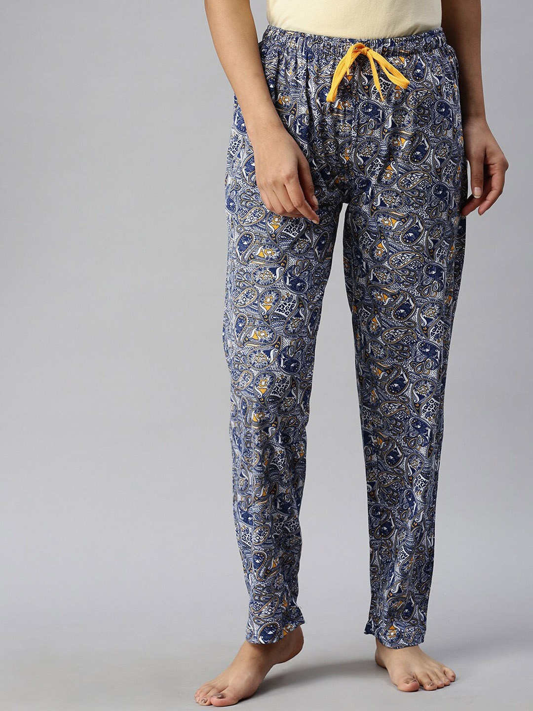 

Kryptic Women Blue & White Printed Lounge Pants
