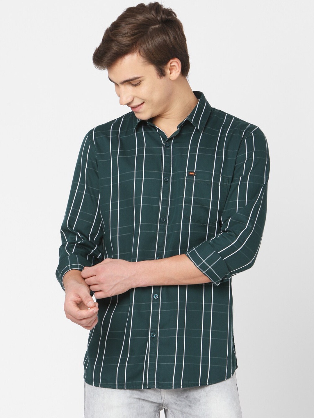 

SPYKAR Men Green & White Slim Fit Checked Casual Shirt