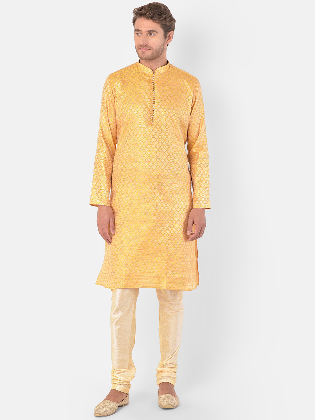 

DEYANN Men Yellow Kurta and Trouser Set