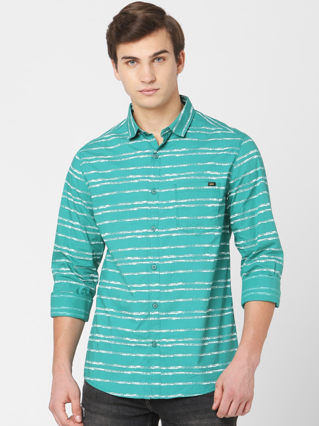 

SPYKAR Men Sea Green & White Slim Fit Striped Casual Shirt