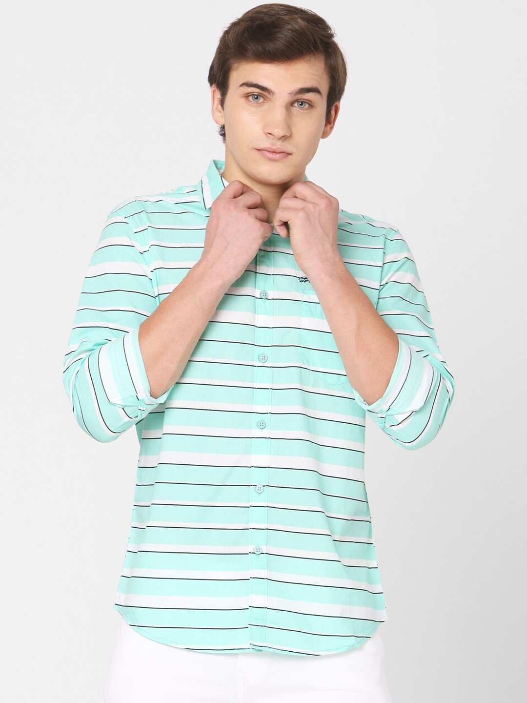 

SPYKAR Men Sea Green & White Slim Fit Striped Casual Shirt
