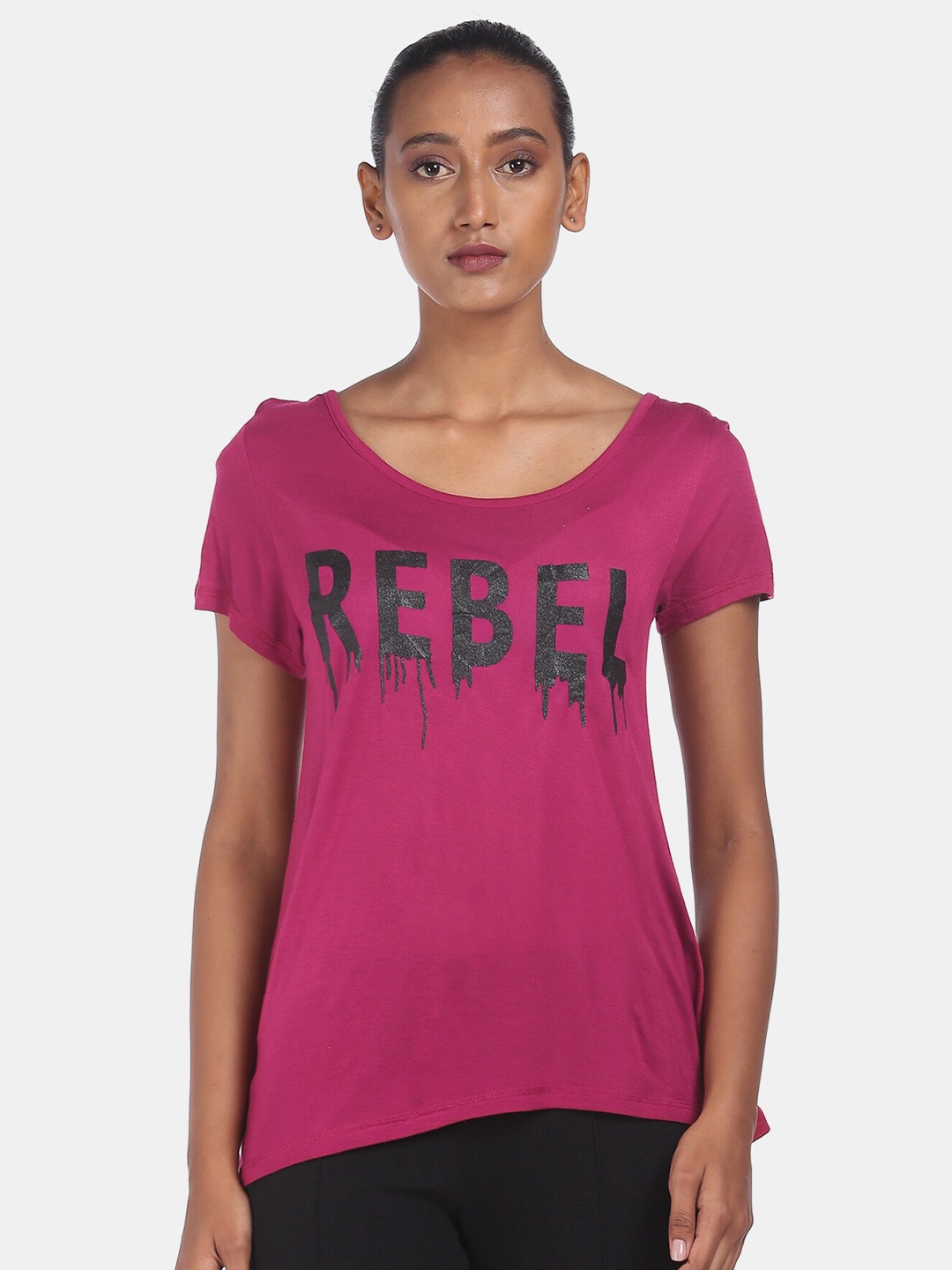 

Sugr Women Magenta Printed Round Neck T-shirt