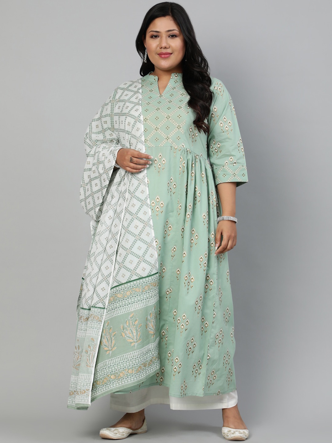

Nayo Plus Size Women Green Ethnic Motifs Pure Cotton Kurta with Palazzos & Dupatta
