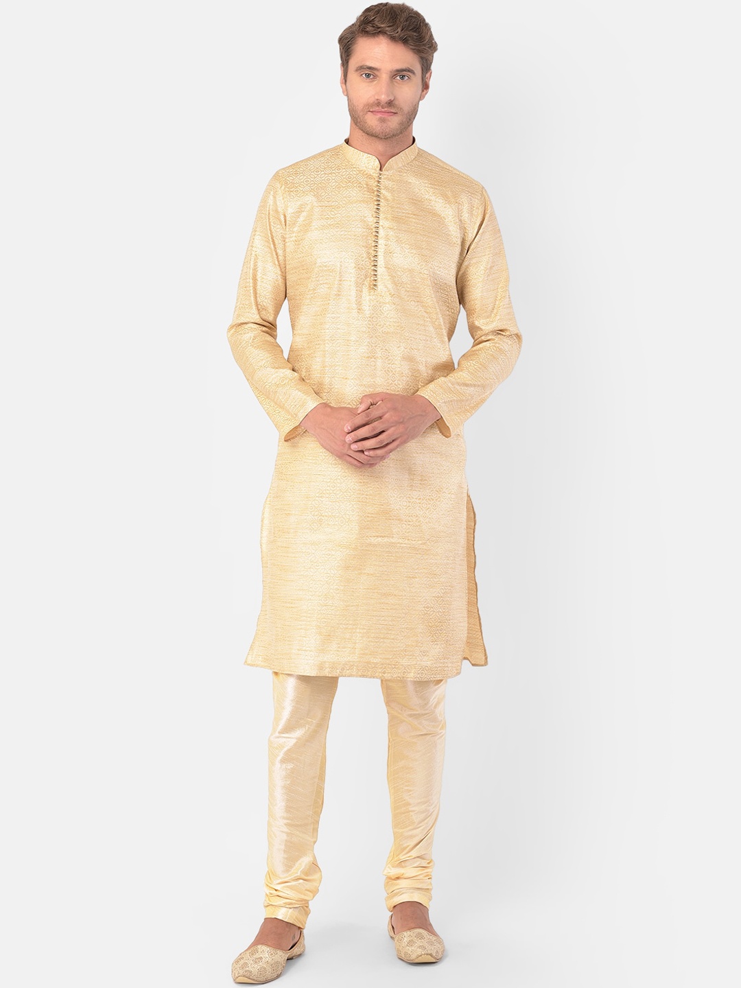 

DEYANN Men Gold-Toned Kurta and Trouser Set