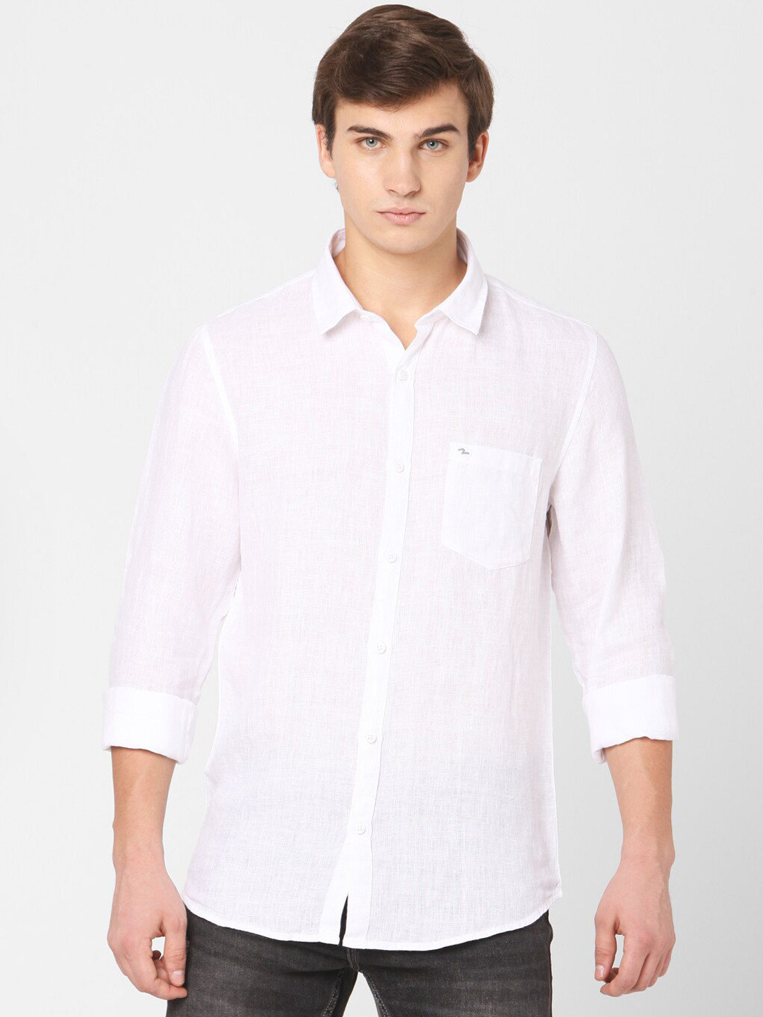 

SPYKAR Men White Slim Fit Solid Casual Shirt