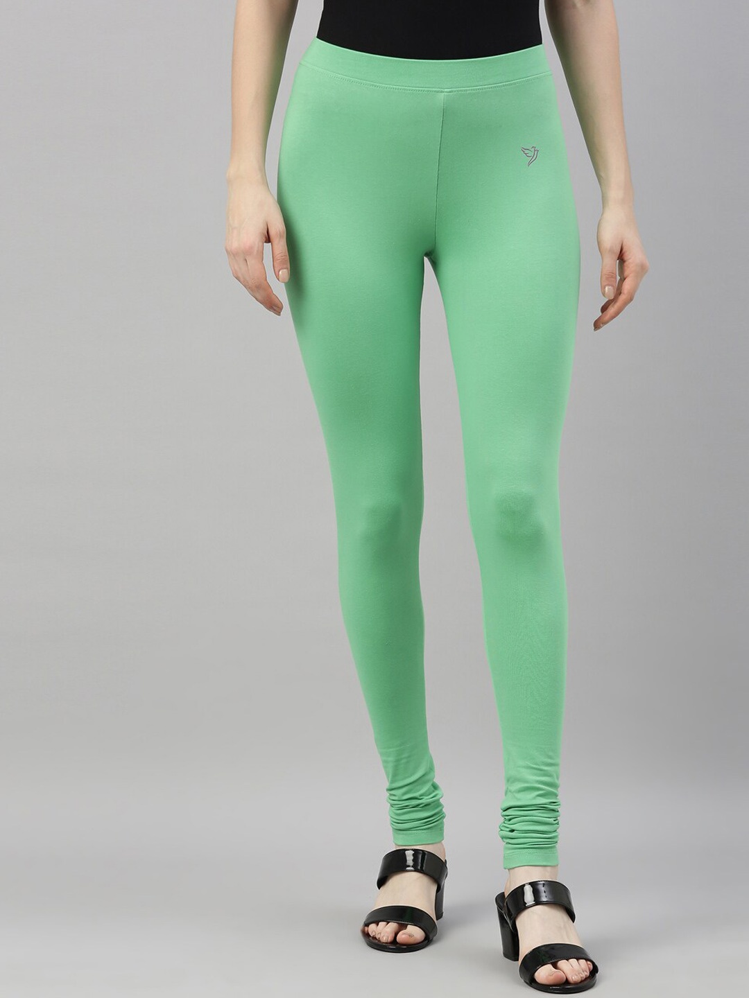

TWIN BIRDS Women Green Solid Churidar-Length Leggings