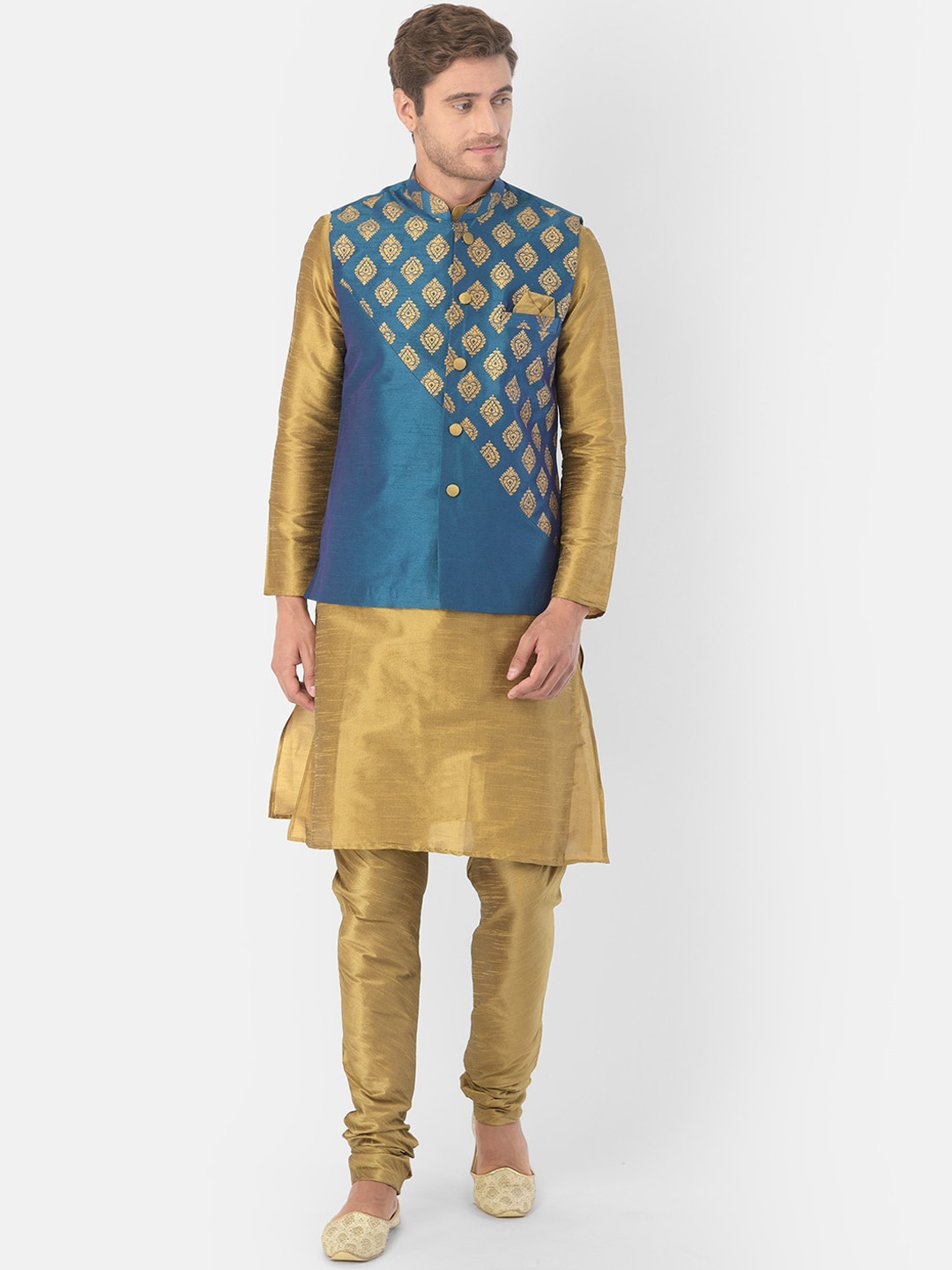 

DEYANN Men Gold-Toned & Blue Solid Kurta with Pyjamas