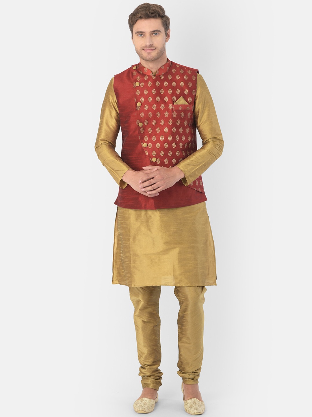 

DEYANN Men Gold-Toned & Red Solid Kurta with Pyjamas