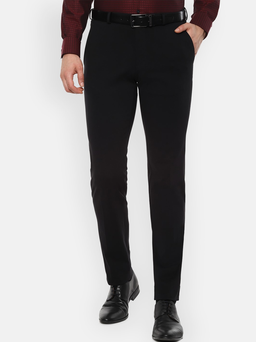 

Van Heusen Men Black Slim Fit Solid Formal Trousers
