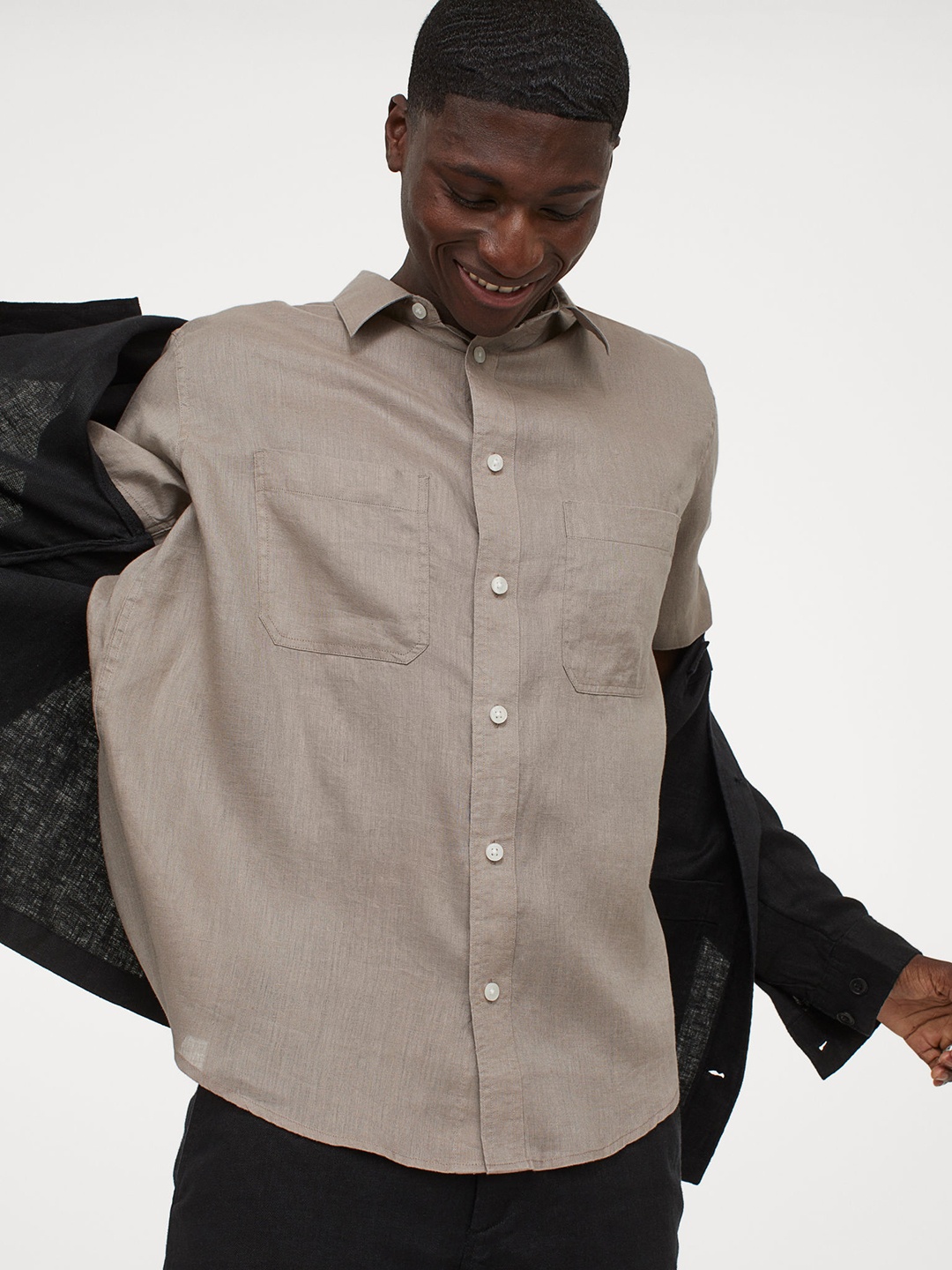 

H&M Men Beige Solid Relaxed Fit Linen Shirt