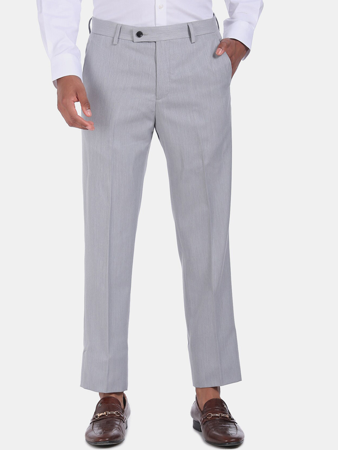 

Arrow Men Grey Regular Fit Solid Formal Trousers