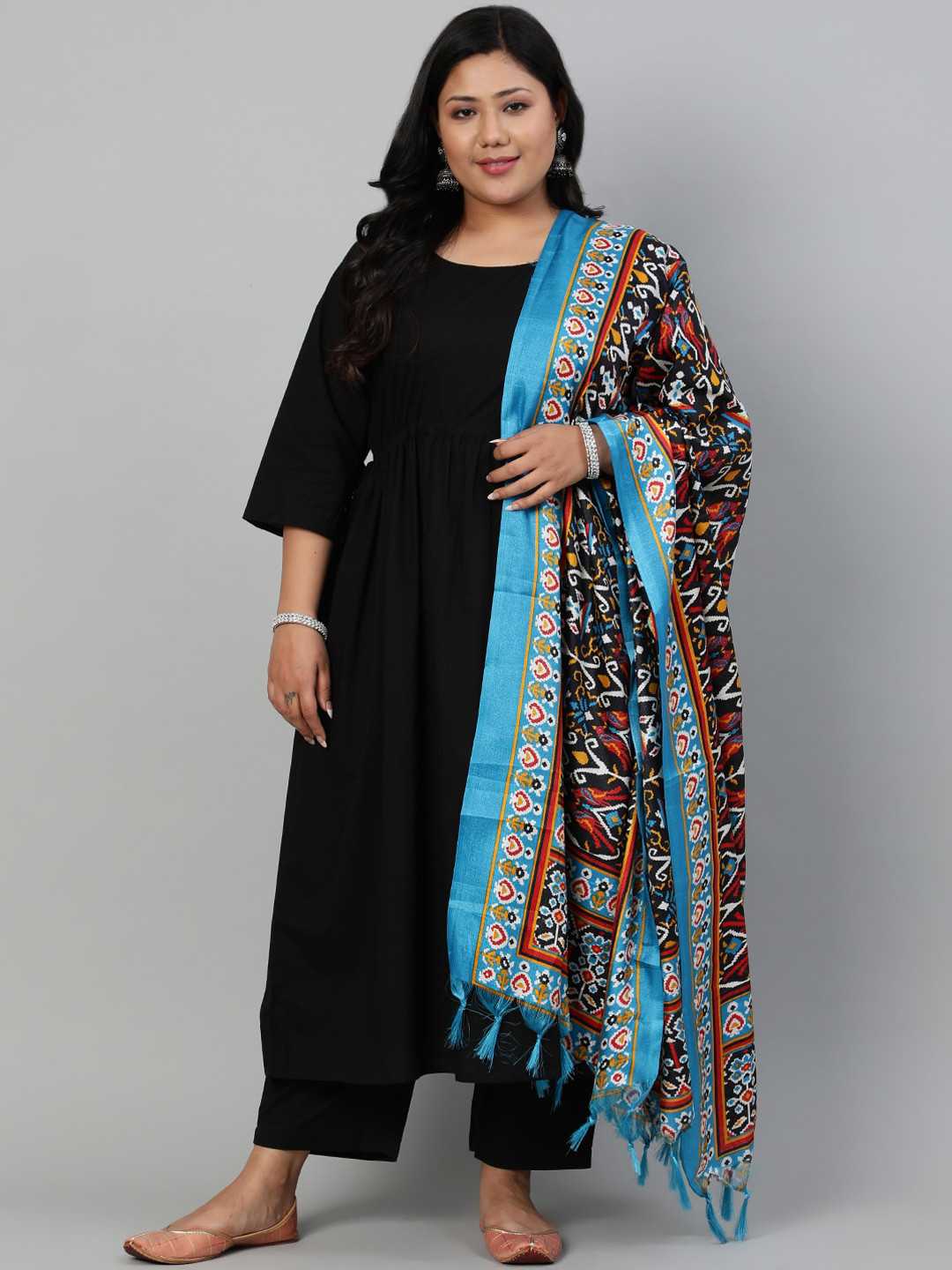 

Nayo Plus Size Women Black Empire Pure Cotton Kurta with Trousers & With Dupatta