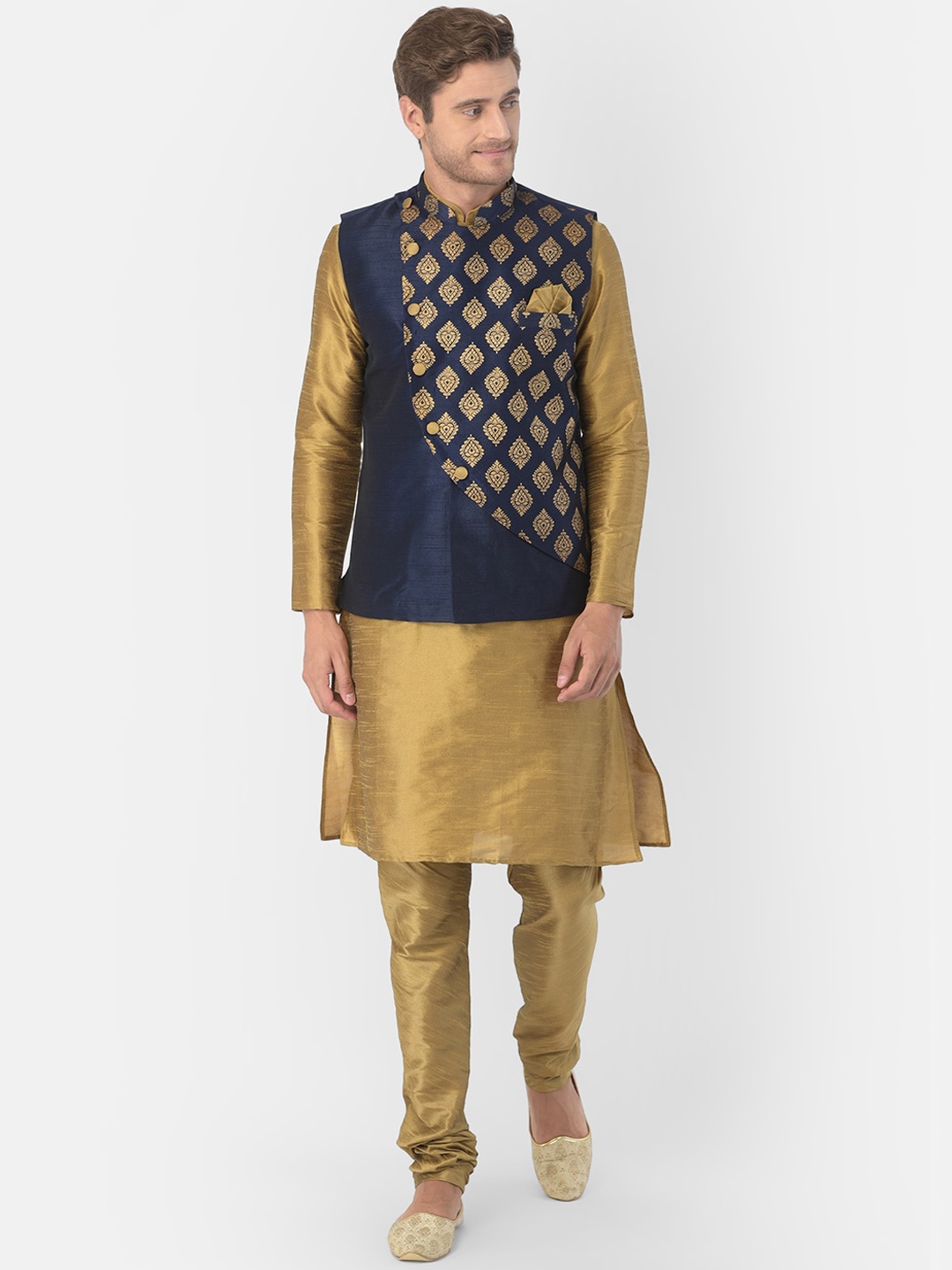 DEYANN Men Gold-Toned & Navy Blue Solid Kurta with Pyjamas