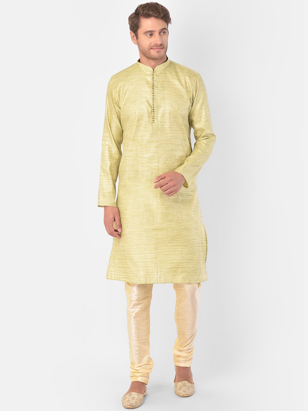 

DEYANN Men Green Kurta and Churidar Set