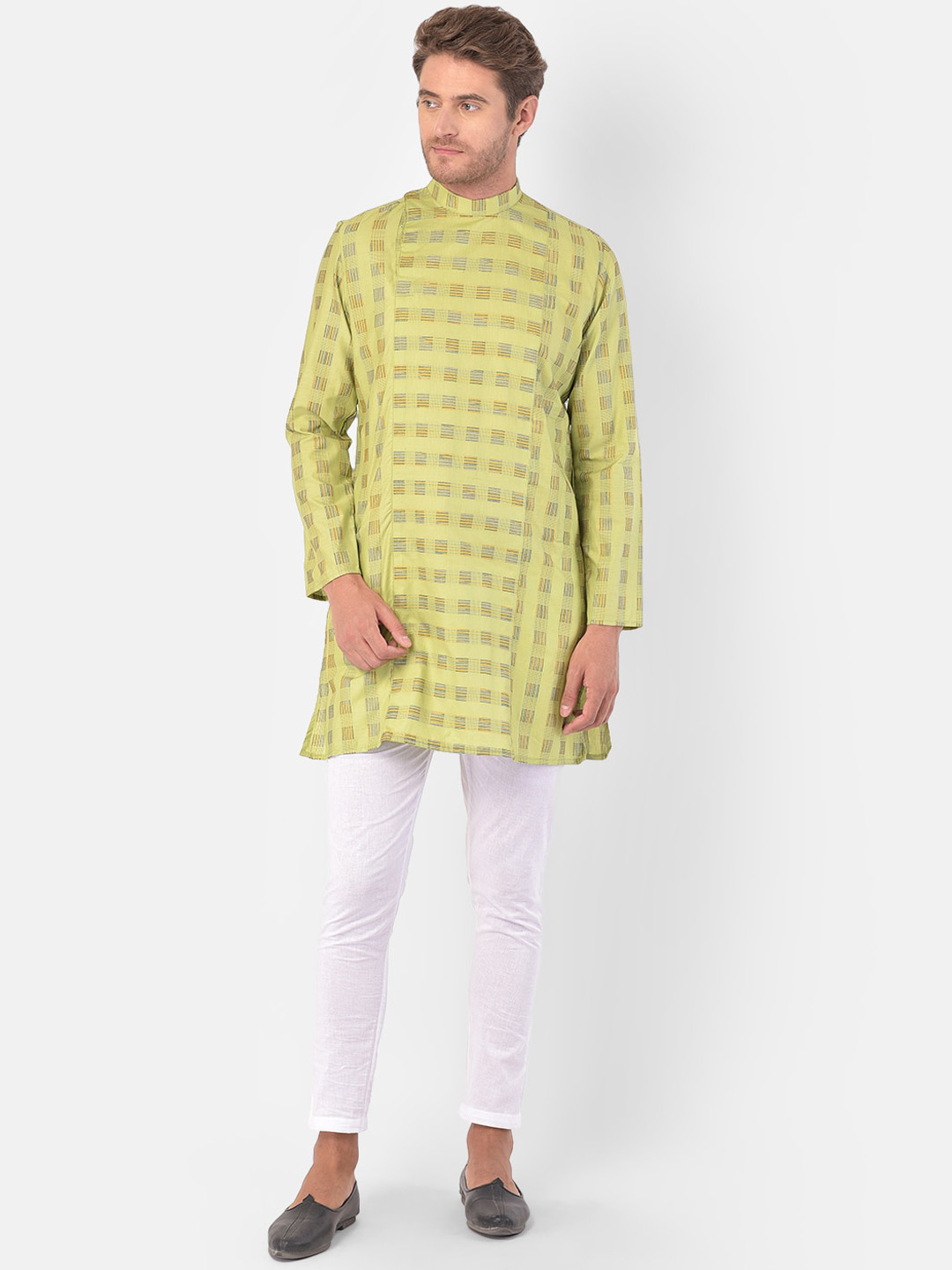 

LAMAAYA Men Green Kurta and Trouser Set