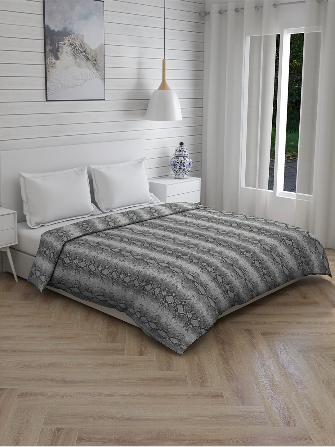 

Boutique Living India Grey Abstract AC Room 120 GSM Double Bed Comforter
