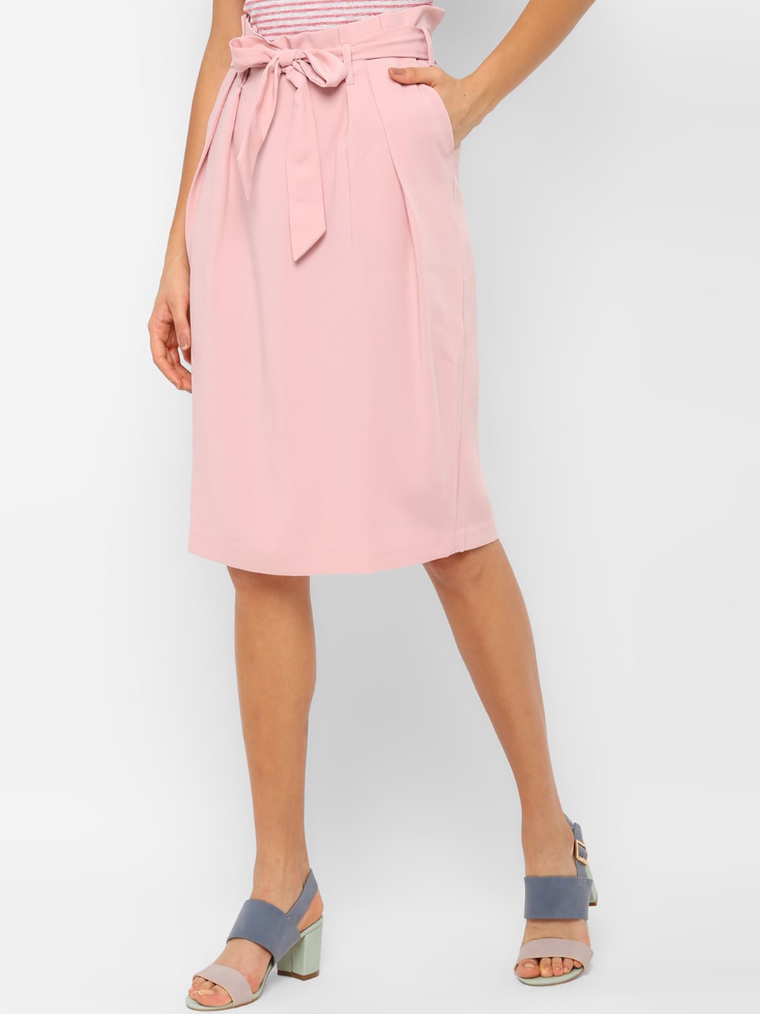 

Allen Solly Woman Pink Solid Straight Knee Length Skirt