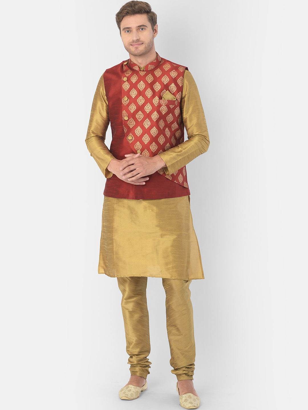 

DEYANN Men Red & Gold-Toned Solid Kurta with Churidar & Nehru Jacket