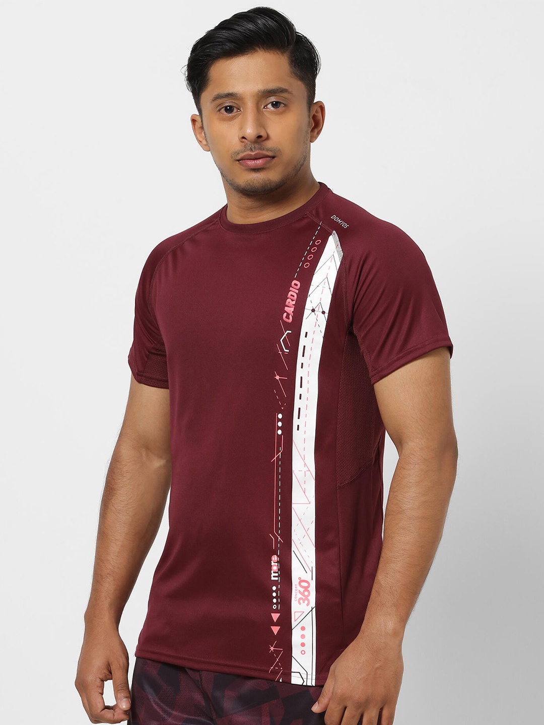 

Domyos by Decathlon Men Burgundy Round Neck Regular-Fit Gym Training T-shirt, Maroon