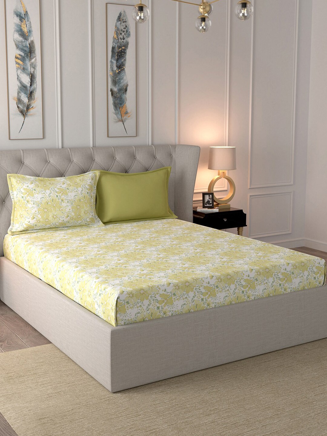

In-House by maspar Yellow & White Floral 210 TC Cotton 1 King Bedsheet with 2 Pillow Covers