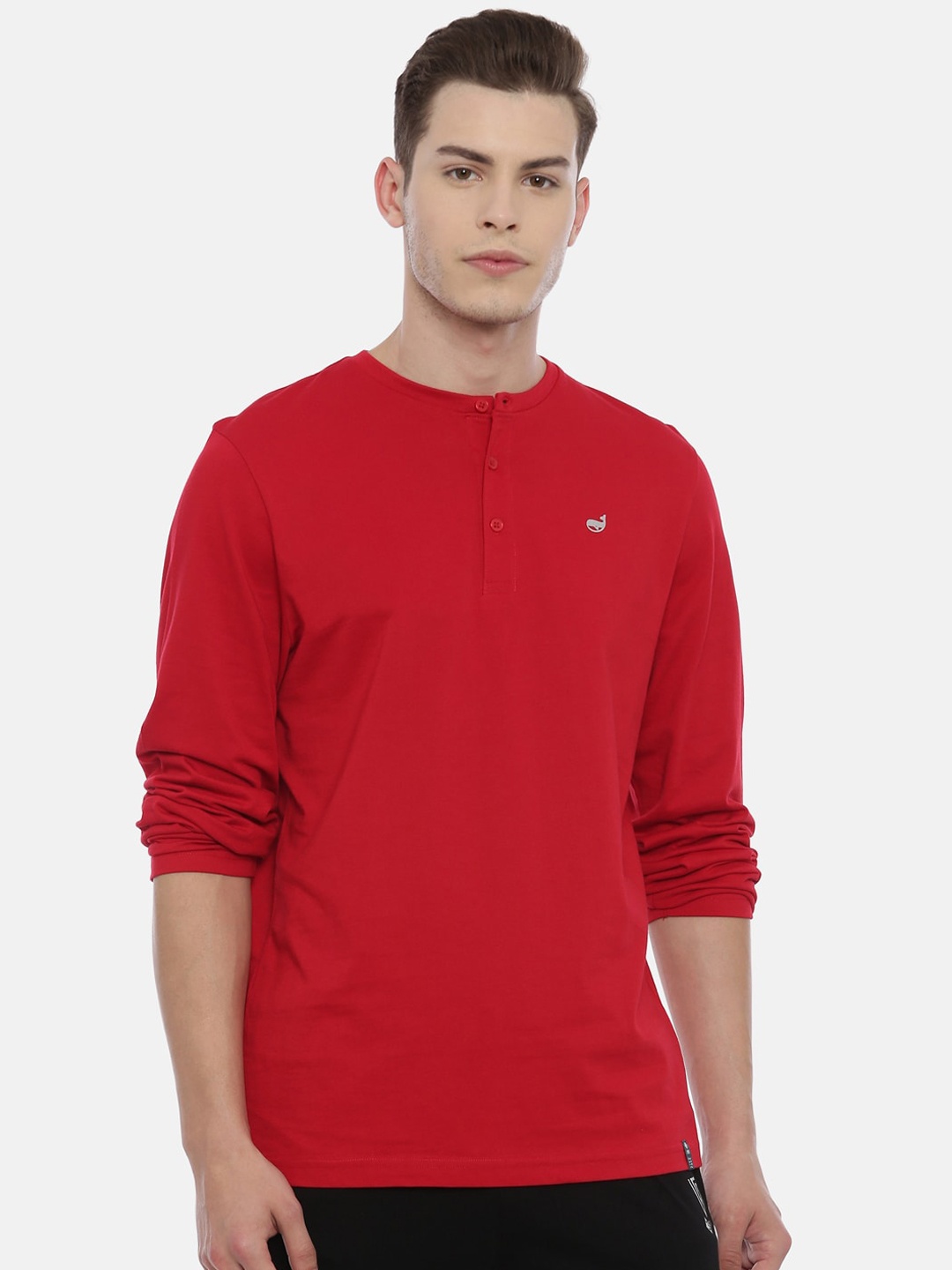 

3PIN Men Red Solid Henley Neck T-shirt