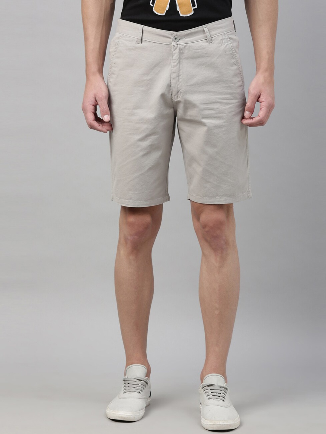 

Bushirt Men Grey Solid Regular Fit Regular Shorts