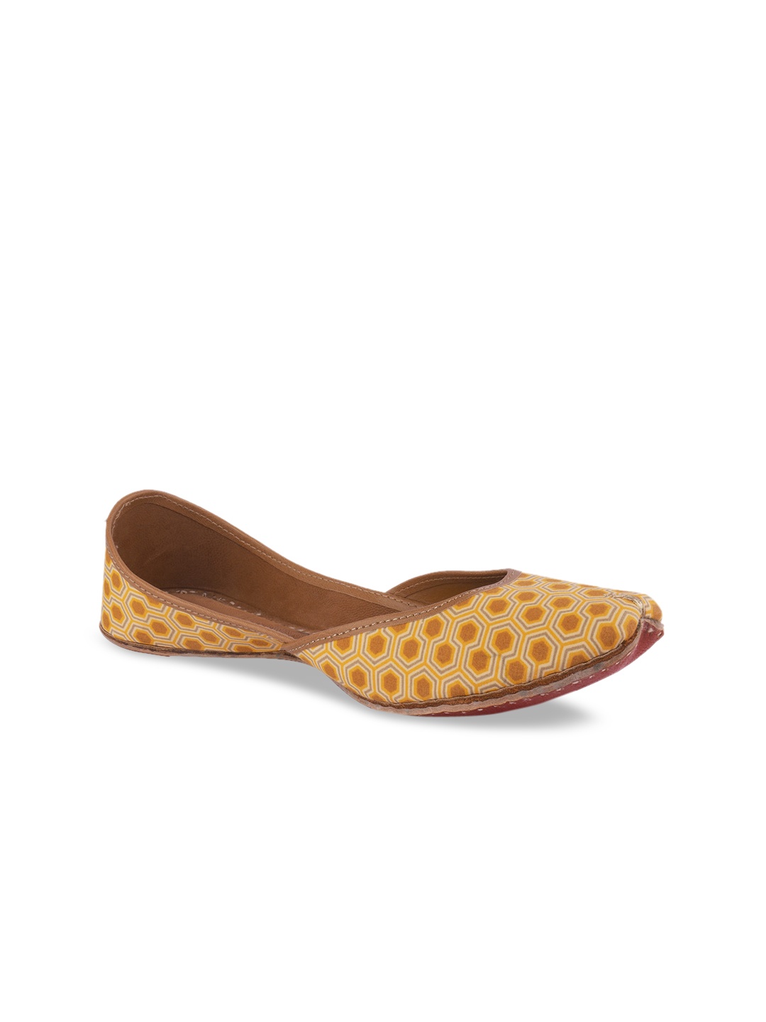 

DESI COLOUR Women Mustard Printed Leather Mojaris