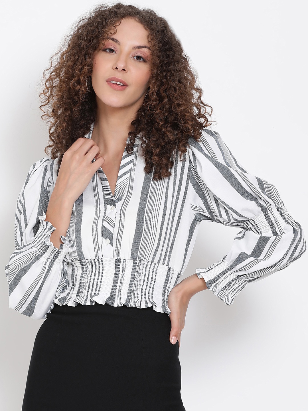 

Oxolloxo White & Grey Striped Puff Sleeves Crepe Blouson Top