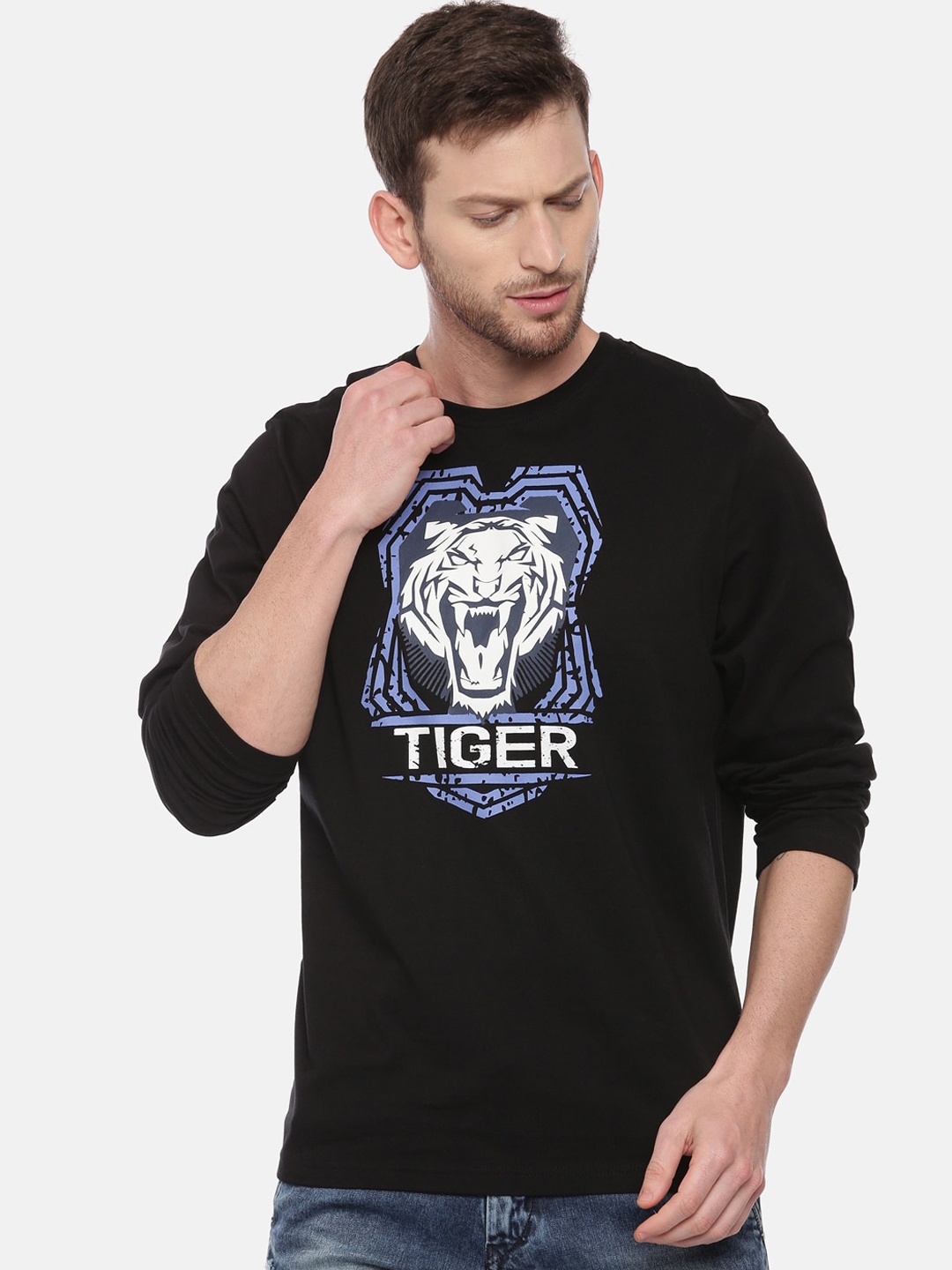

3PIN Men Black & Blue Printed Round Neck T-shirt
